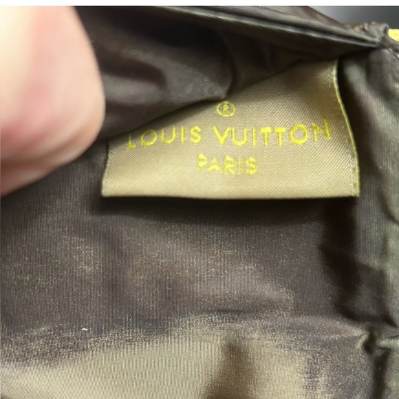 *Low Start* Limited Edition LV Cup trifold wallet - Neon yellow - Picture 8 of 10